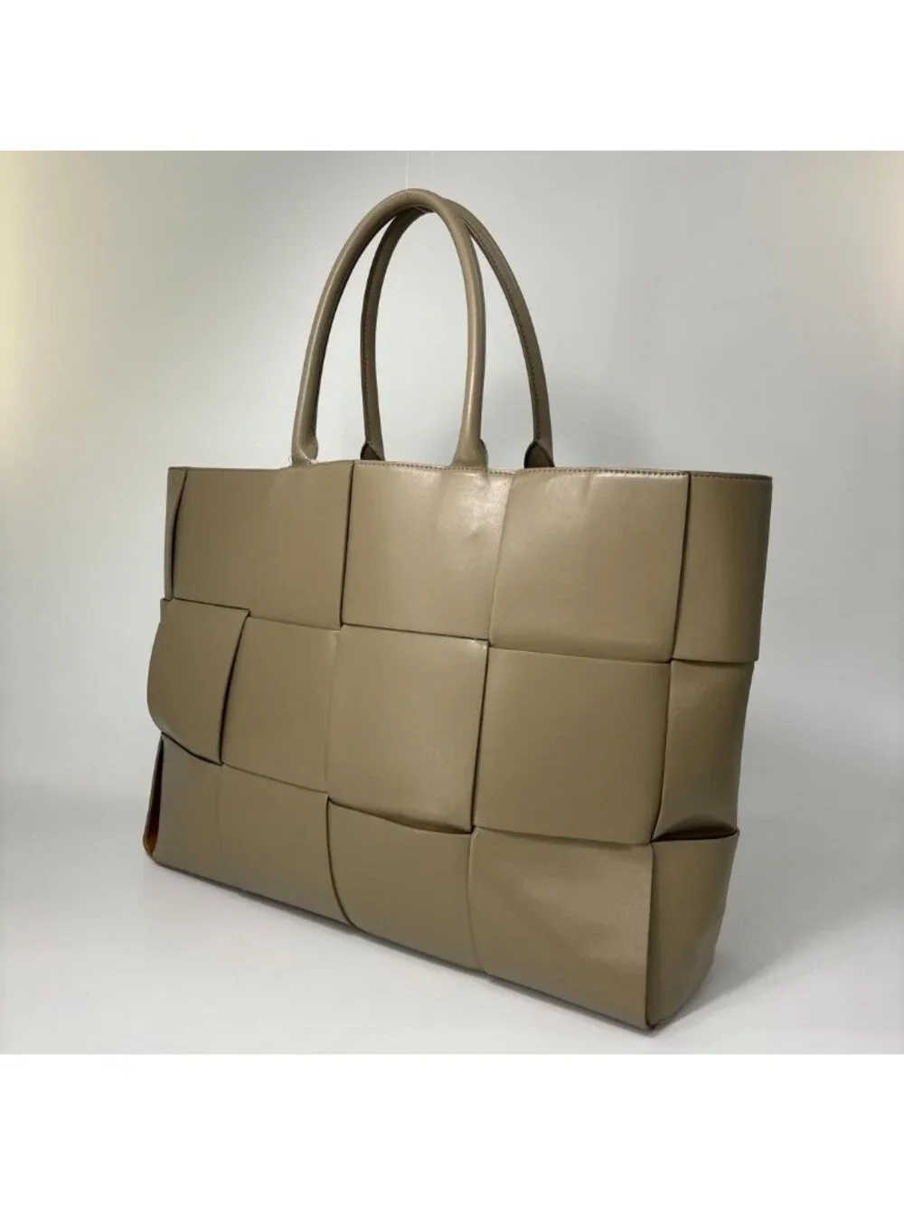 Bottega Veneta Super Arco Intrecciato Tote Gray